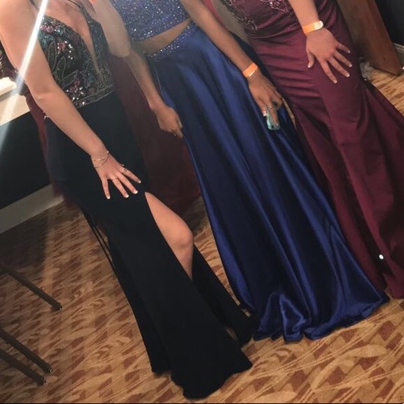 Prom dress!! - Picture 2 of 6